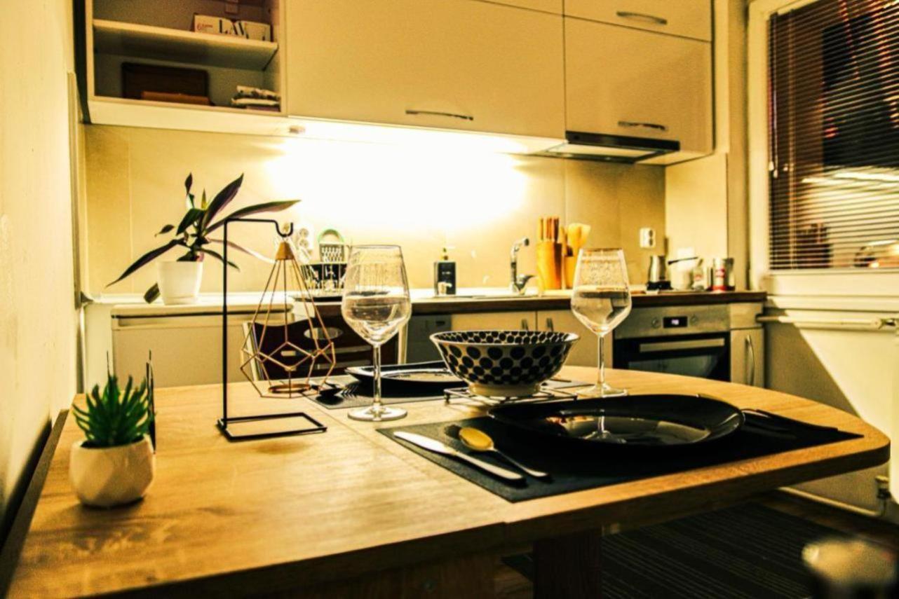 Central Apartments سكوبجي المظهر الخارجي الصورة